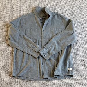 Men's Casual Gray Button-Down Shirt